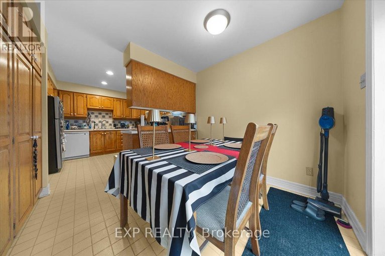 29624617/40-lewis-street/ottawa-centregolden-triangle/ottawa/ontario/K2P0S3_16