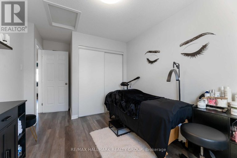 29022354/104-esterbrook-drive/mer-bleuebradley-estatesanderson-park/ottawa/ontario/K1W0A9_22