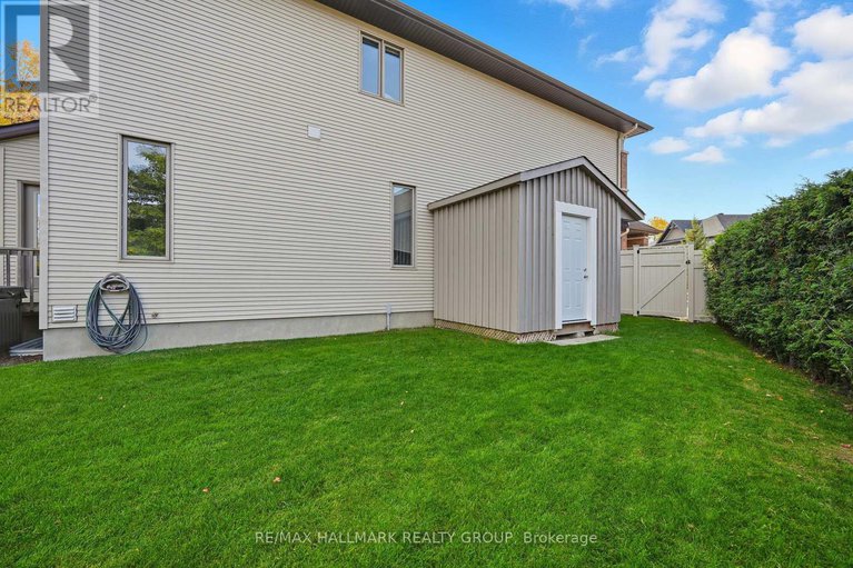 29054390/314-melodie-street/mer-bleuebradley-estatesanderson-park/ottawa/ontario/K1W0H9_33