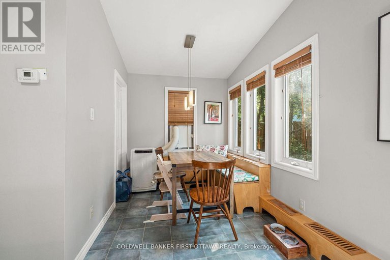 28515361/2704-don-street/britannia/ottawa/ontario/K2B6Y5_17
