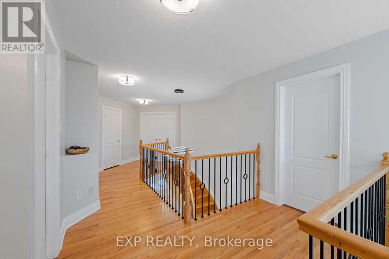 29139967/11-wellsmere-court/rideau-heightsrideau-river/ottawa/ontario/K2E8C2_34