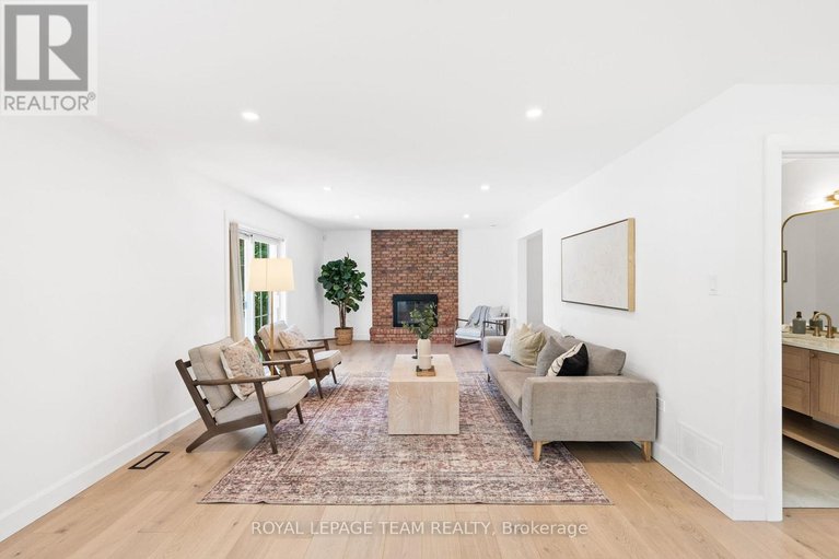 29471993/5545-van-vliet-road/manotick-long-island-nicholls-island/ottawa/ontario/K4M1J4_11