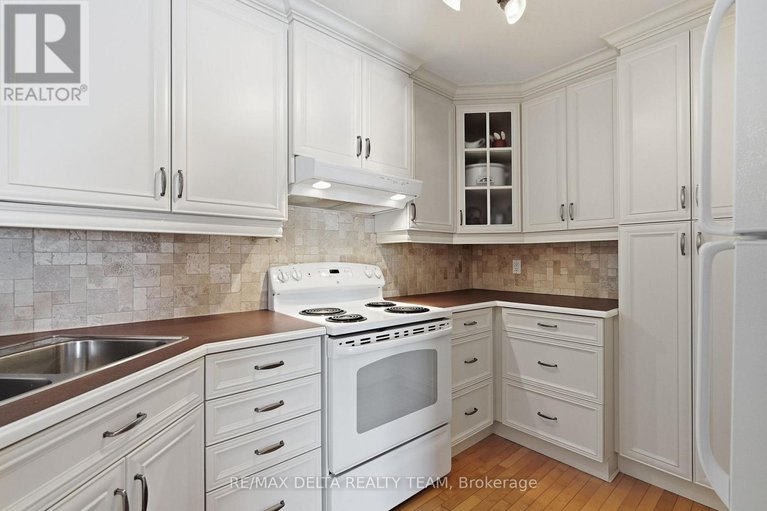 29410768/102-1765-cabaret-lane/fallingbrookpineridge/ottawa/ontario/K4A2H3_12