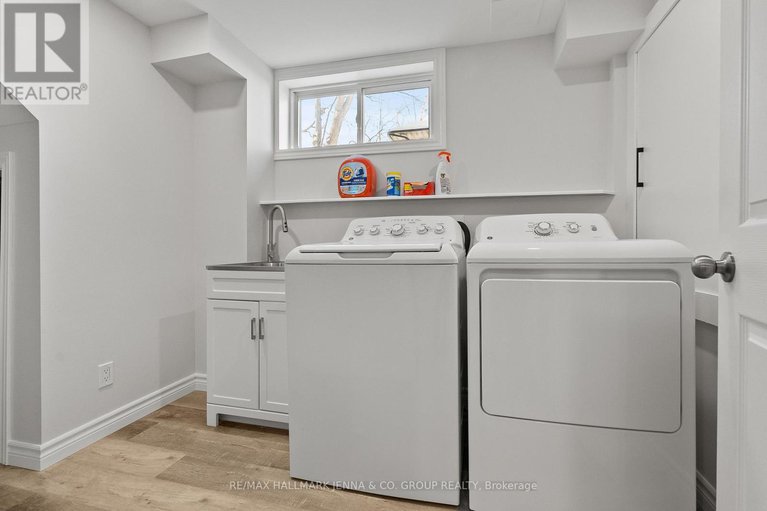 29393824/866-claude-street/castle-heightsrideau-high/ottawa/ontario/K1K2S6_34