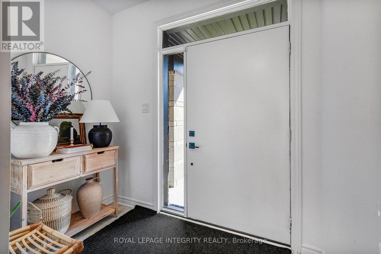 28914431/181-crevasse-road/mer-bleuebradley-estatesanderson-park/ottawa/ontario/K1W0H8_3