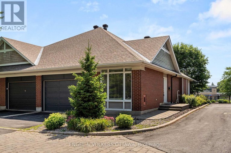 28655114/120-manorhill-private/urbandale-acres/ottawa/ontario/K1H2J4_2