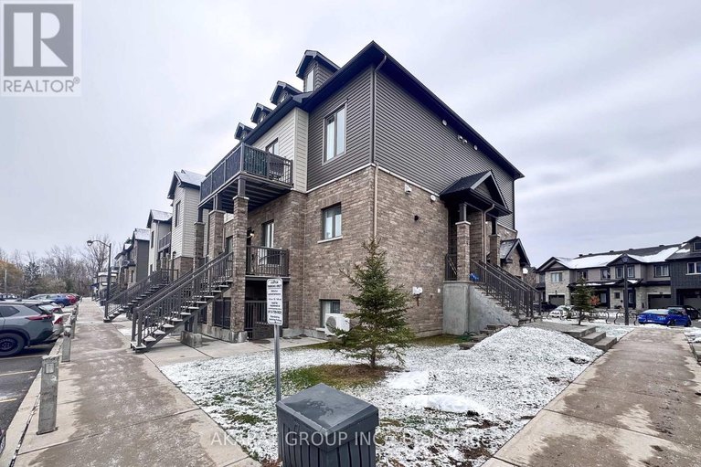 29112778/g-725-dearborn-private/blossom-parkkemp-parkfindlay-creek/ottawa/ontario/K1T0W4_2