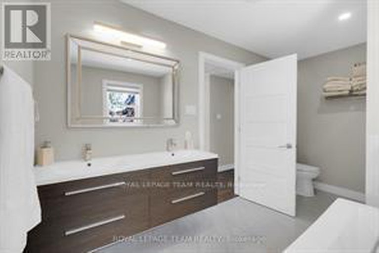 28591495/1107-normandy-crescent/borden-farmstewart-farmcarleton-heightsparkwood-hills/ottawa/ontario/K2E5A3_22