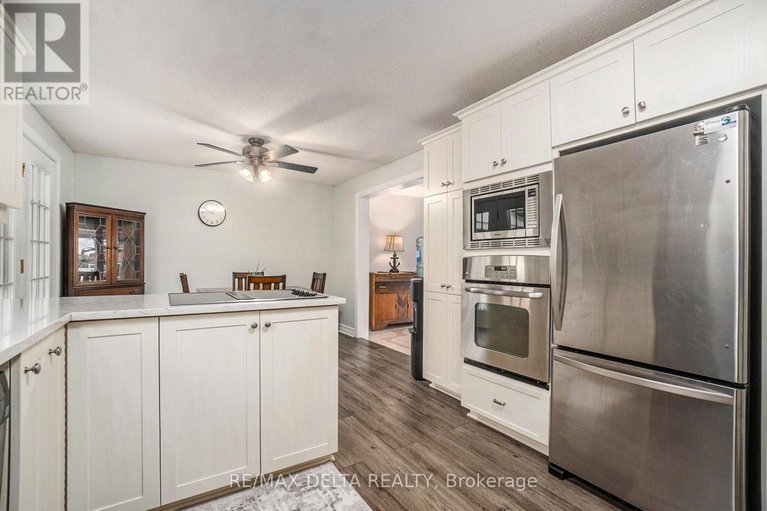 29357780/1060-st-jacques-street/town-of-rockland/clarence-rockland/ontario/K4K1B8_13