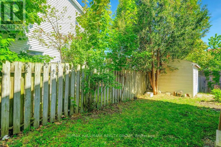 28393391/6403-viseneau-drive/chateauneuf/ottawa/ontario/K1C5E7_17