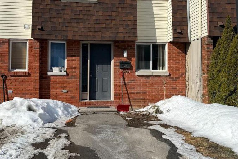 29432999/53-3111-olympic-way/blossom-parkleitrim/ottawa/ontario/K1T1Y7_1