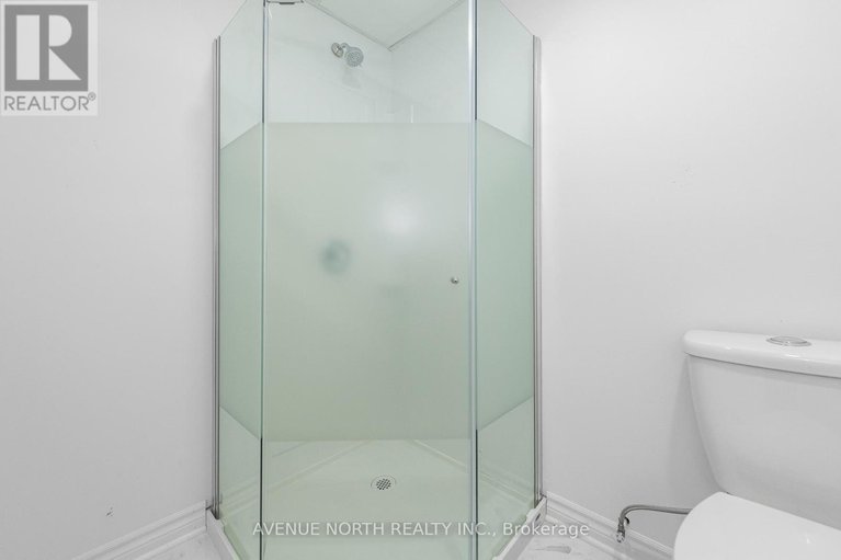 29331804/184-felicity-crescent/mer-bleuebradley-estatesanderson-park/ottawa/ontario/K1W0C2_41