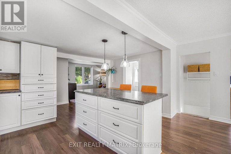 28914095/965-marston-street/lorignal/champlain/ontario/K0B1K0_8
