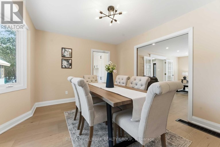 29650101/19-kingsford-crescent/beaverbrook/ottawa/ontario/K2K1T5_8