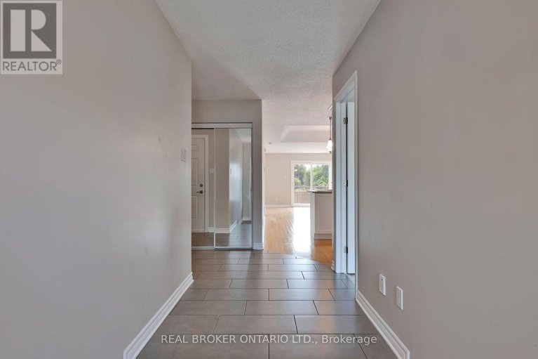28835810/12-abbey-crescent/village-of-russell/russell/ontario/K4R0B5_4