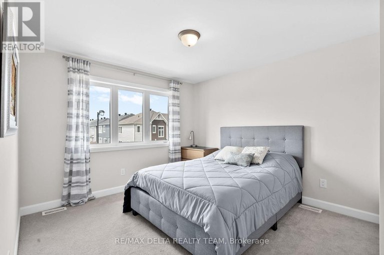 28323311/820-mercier-crescent/orleans-village/ottawa/ontario/K1W0N6_28