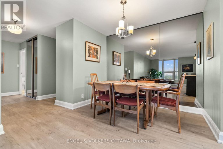 28939396/1006-2951-riverside-drive/mooneys-bayriverside-park/ottawa/ontario/K1V8W6_20