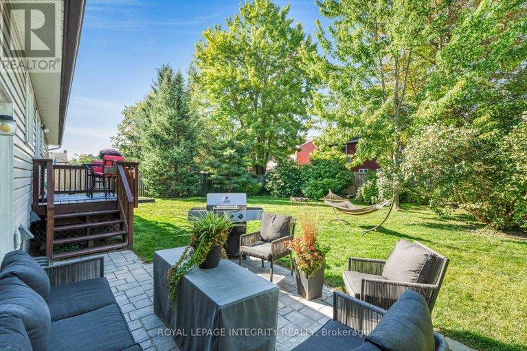28899547/13-elm-avenue/village-of-russell/russell/ontario/K4R1B3_24
