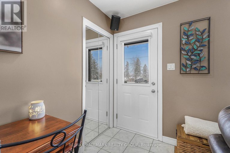 29297788/2431-bay-road/champlain-twp/champlain/ontario/K0B1K0_6