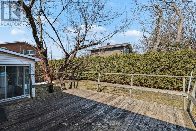 29614831/767-cross-avenue/elmvale-acresurbandale/ottawa/ontario/K1G3C9_32