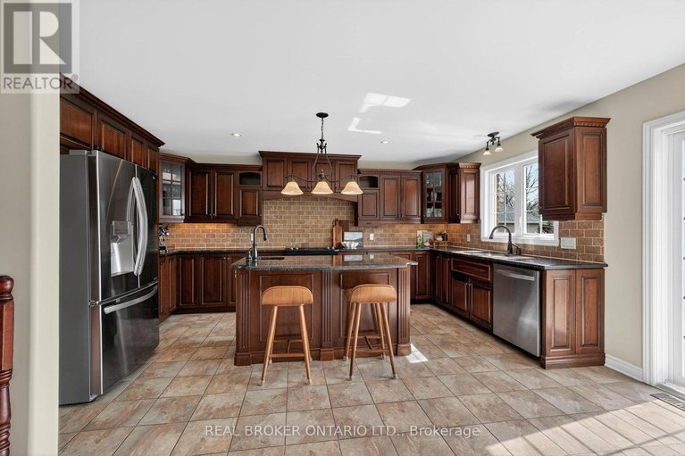 29670697/12-penny-lane/long-sault/south-stormont/ontario/K0C1P0_14