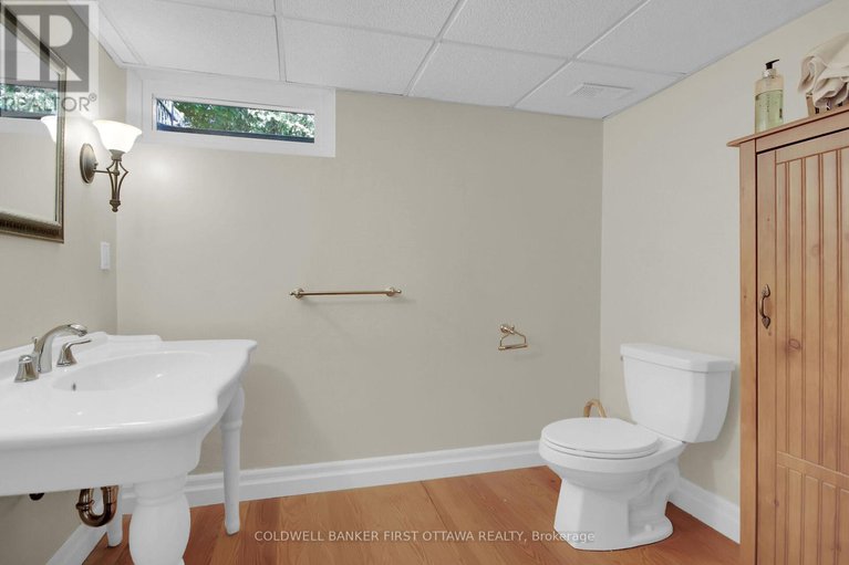 28819884/5937-rideau-valley-drive-n/manotick-south-to-roger-stevens/ottawa/ontario/K4M1B3_25