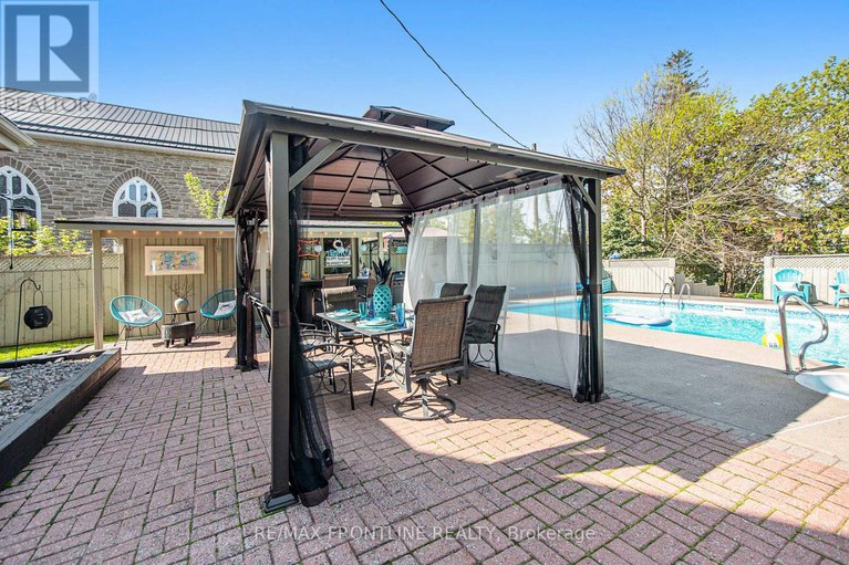 29431396/2-george-street-n/smiths-falls/smiths-falls/ontario/K7A1X9_31