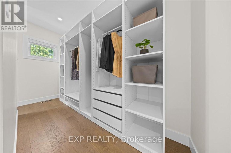 29125284/71-king-george-street/overbrookcastle-heights/ottawa/ontario/K1K1V4_15