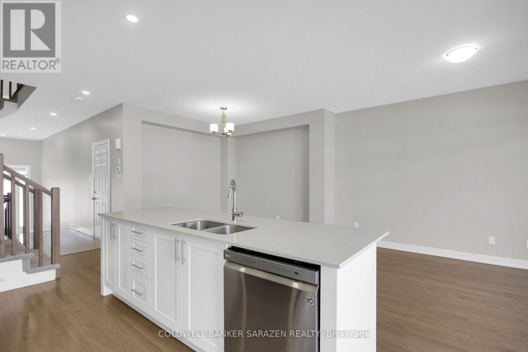 29037022/2029-allegrini-terrace/emerald-meadowstrailwest/ottawa/ontario/K2S1B6_25