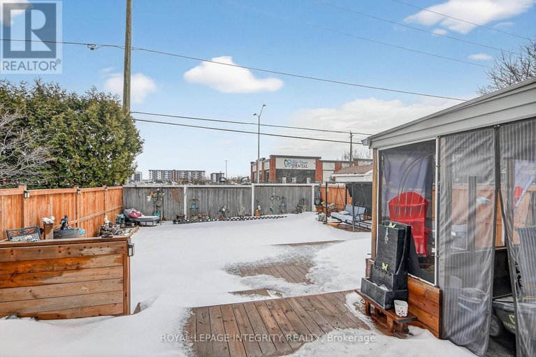 29484455/2092-legrand-crescent/queenswood-heights-south/ottawa/ontario/K1E3T6_42