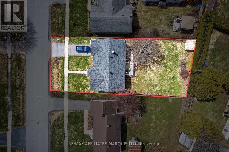 29642596/11-gray-avenue/long-sault/south-stormont/ontario/K0C1P0_29