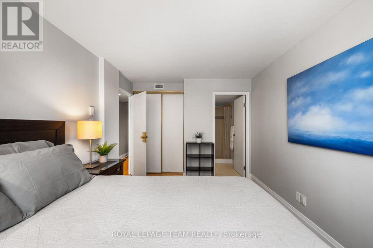 28741163/202-309-cumberland-street/lower-townbyward-market/ottawa/ontario/K1N7J1_14