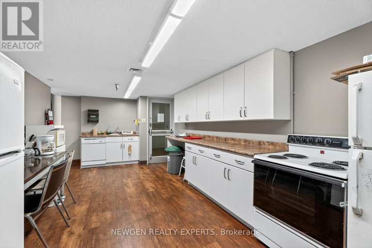 28969103/915-1505-baseline-road/copeland-park/ottawa/ontario/K2C3L4_23