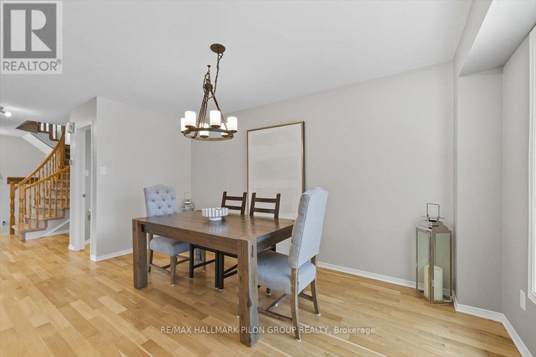 28847182/2064-breezewood-street/springridgeeast-village/ottawa/ontario/K4A4R9_4