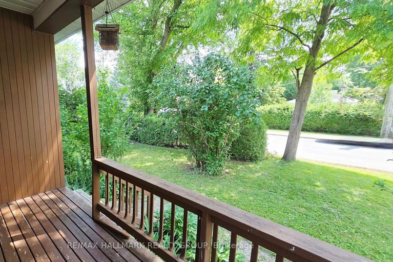 28608345/2923-ahearn-avenue/britannia/ottawa/ontario/K2B7A1_3