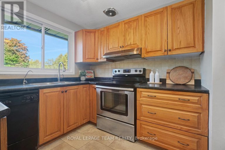 28978993/491-lake-avenue-e/beckwith-twp/beckwith/ontario/K7C3S7_12