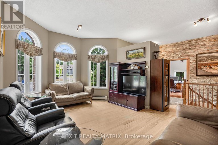 28737336/18-davidson-street/champlain-twp/champlain/ontario/K0B1K0_4