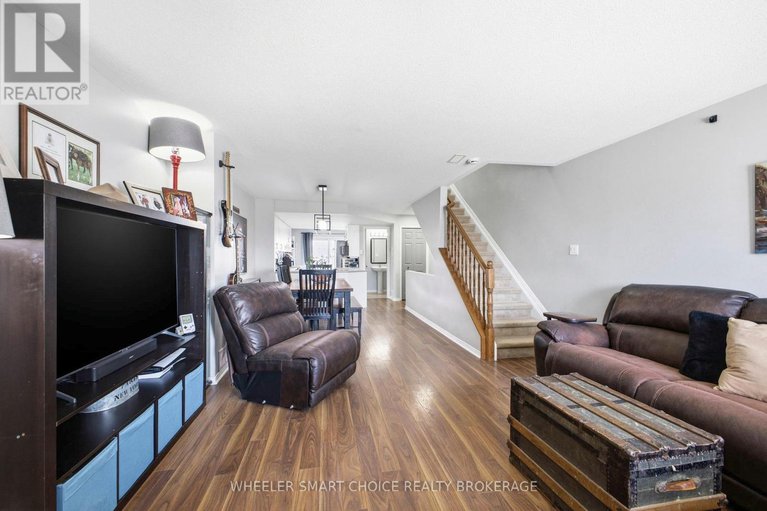 29436977/11-432-hillsboro-private/emerald-meadowstrailwest/ottawa/ontario/K2M3A8_17