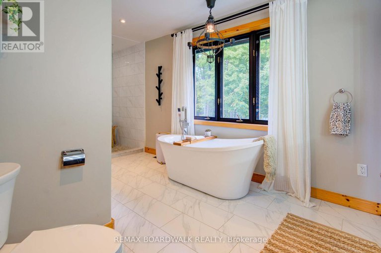 29426955/122-red-rock-bay-road/drummond-n-elmsley-drummond-twp/drummondnorth-elmsley/ontario/K7H3C8_26