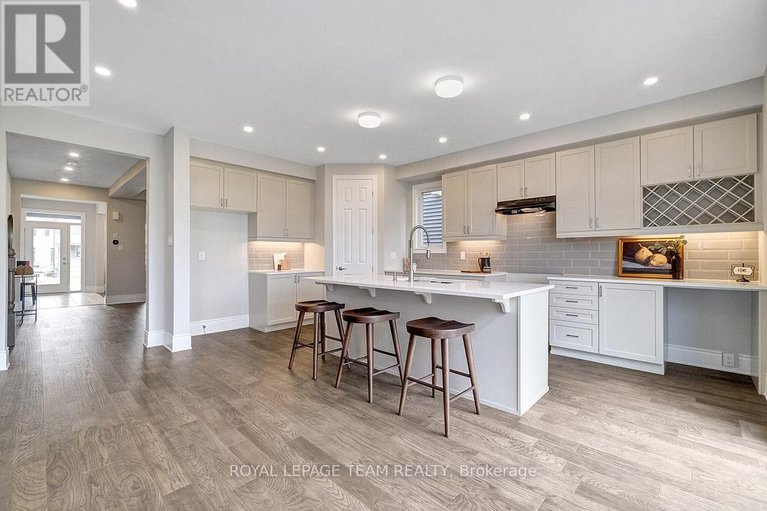 29466227/1040-charolais-place/goulbourn-twp-from-franktown-rdsouth-to-rideau/ottawa/ontario/K0A2Z0_12