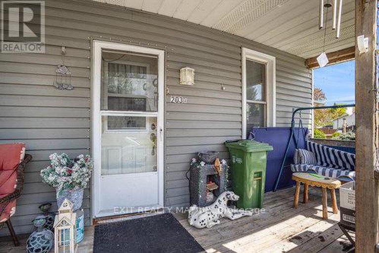 28312365/203-castor-street/village-of-russell/russell/ontario/K4R1C7_4