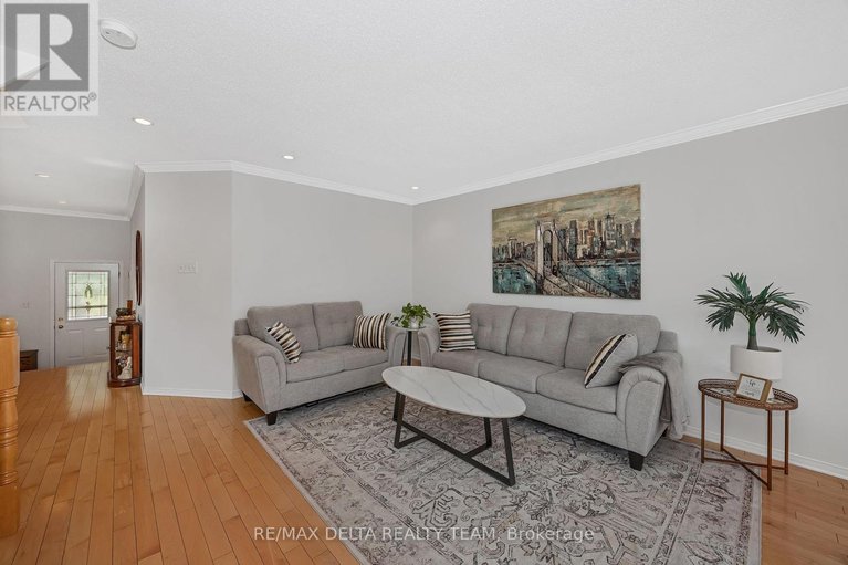 28620828/2209-silverado-crescent/avalon-east/ottawa/ontario/K4A4V2_6