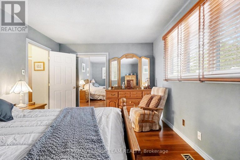 29674279/30-juniper-court/borden-farmstewart-farmcarleton-heightsparkwood-hills/ottawa/ontario/K2E5M6_18