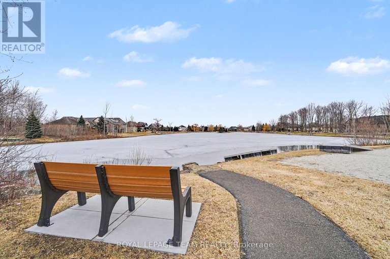 29563750/6868-sparkling-lake-way/greely/ottawa/ontario/K4P1R7_40