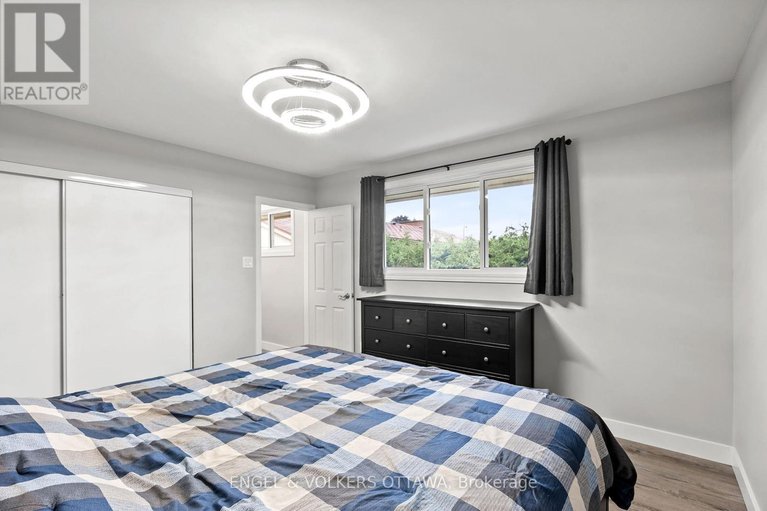 28934380/20-gary-avenue/manordale/ottawa/ontario/K2G3L3_13