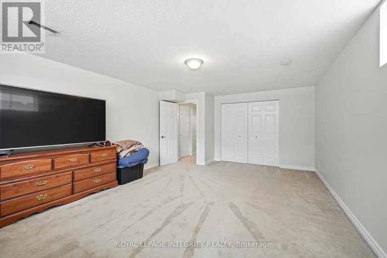 29578408/44-harry-douglas-drive/stittsville-central/ottawa/ontario/K2S1Z3_29