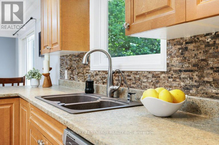28520322/1106-dunning-road/cumberland-ridge/ottawa/ontario/K4C1P5_12