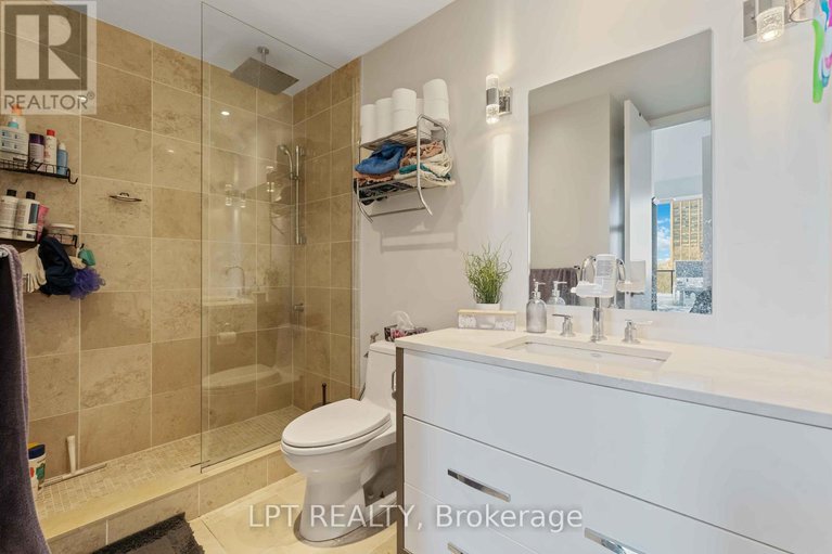 28356042/307-111-champagne-avenue-s/west-centre-town/ottawa/ontario/K1S5V3_19