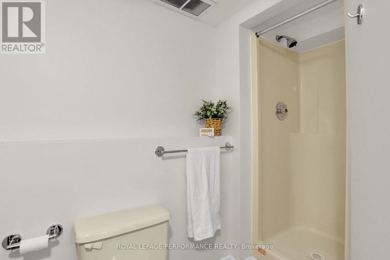 29606715/221-desrosiers-street/vanier/ottawa/ontario/K1L7T2_24