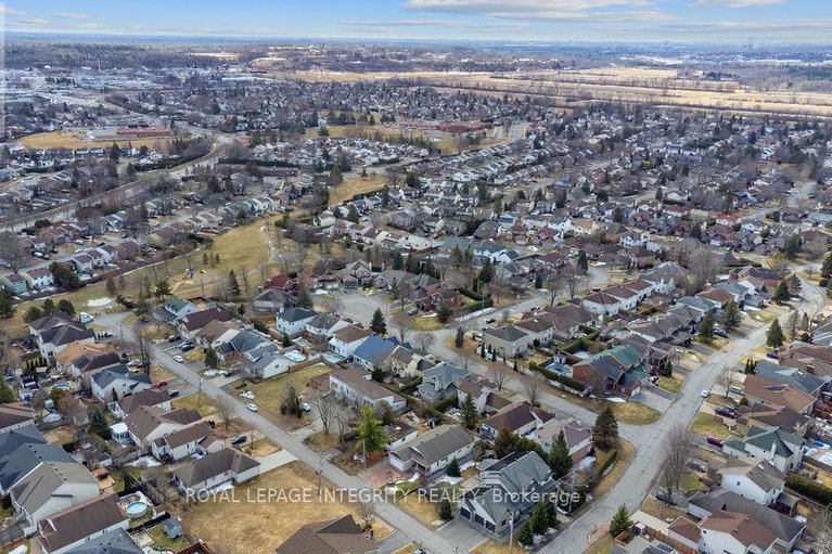 29023134/924-beauchamp-avenue/hiawatha-parkconvent-glen/ottawa/ontario/K1C3A8_10